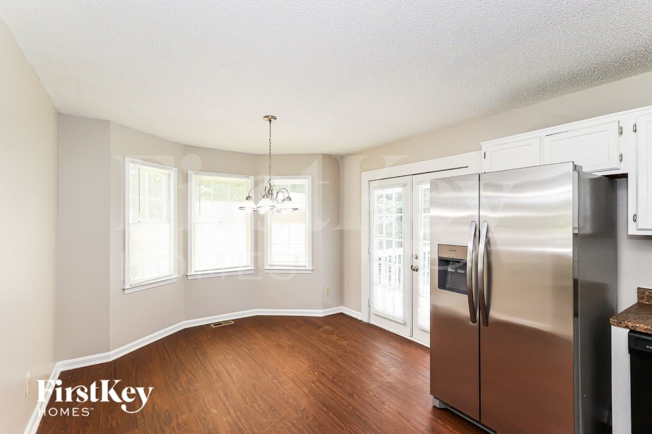 1775 Independence Dr - Photo 5 of 19