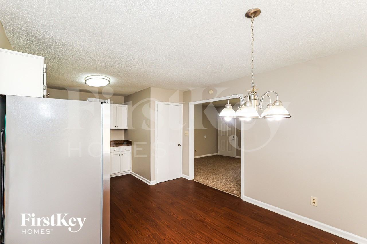 1775 Independence Dr - Photo 6 of 19