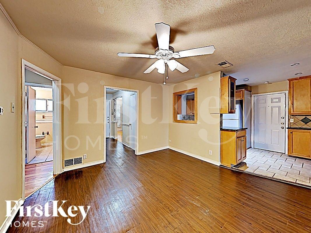 13630 Onyx Ln - Photo 5 of 17