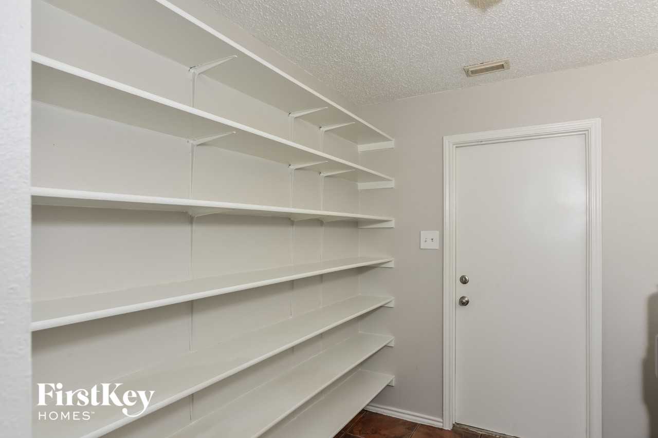 13391 Greenstone - Photo 6 of 15
