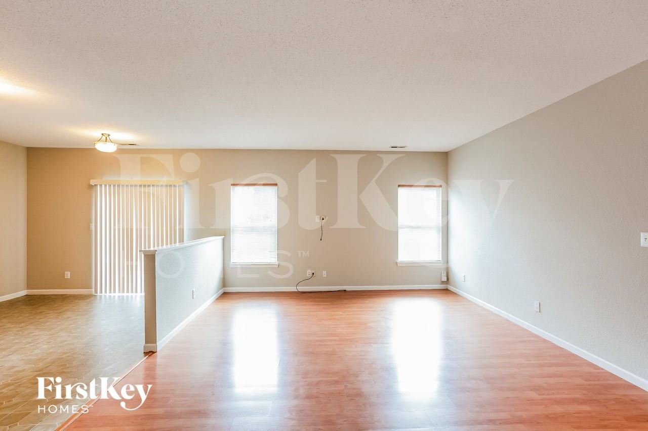 12261 Running Springs Rd - Photo 3 of 15