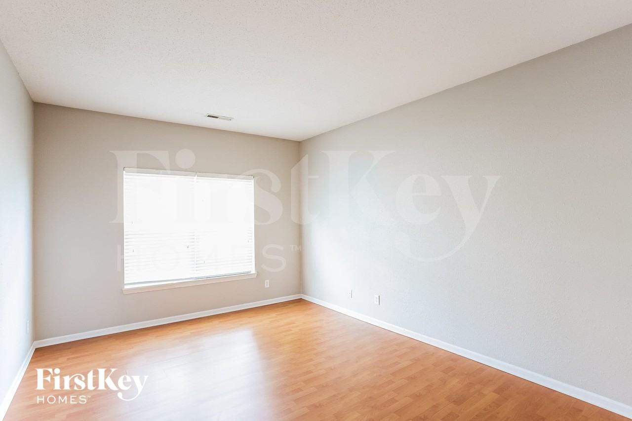 12261 Running Springs Rd - Photo 6 of 15