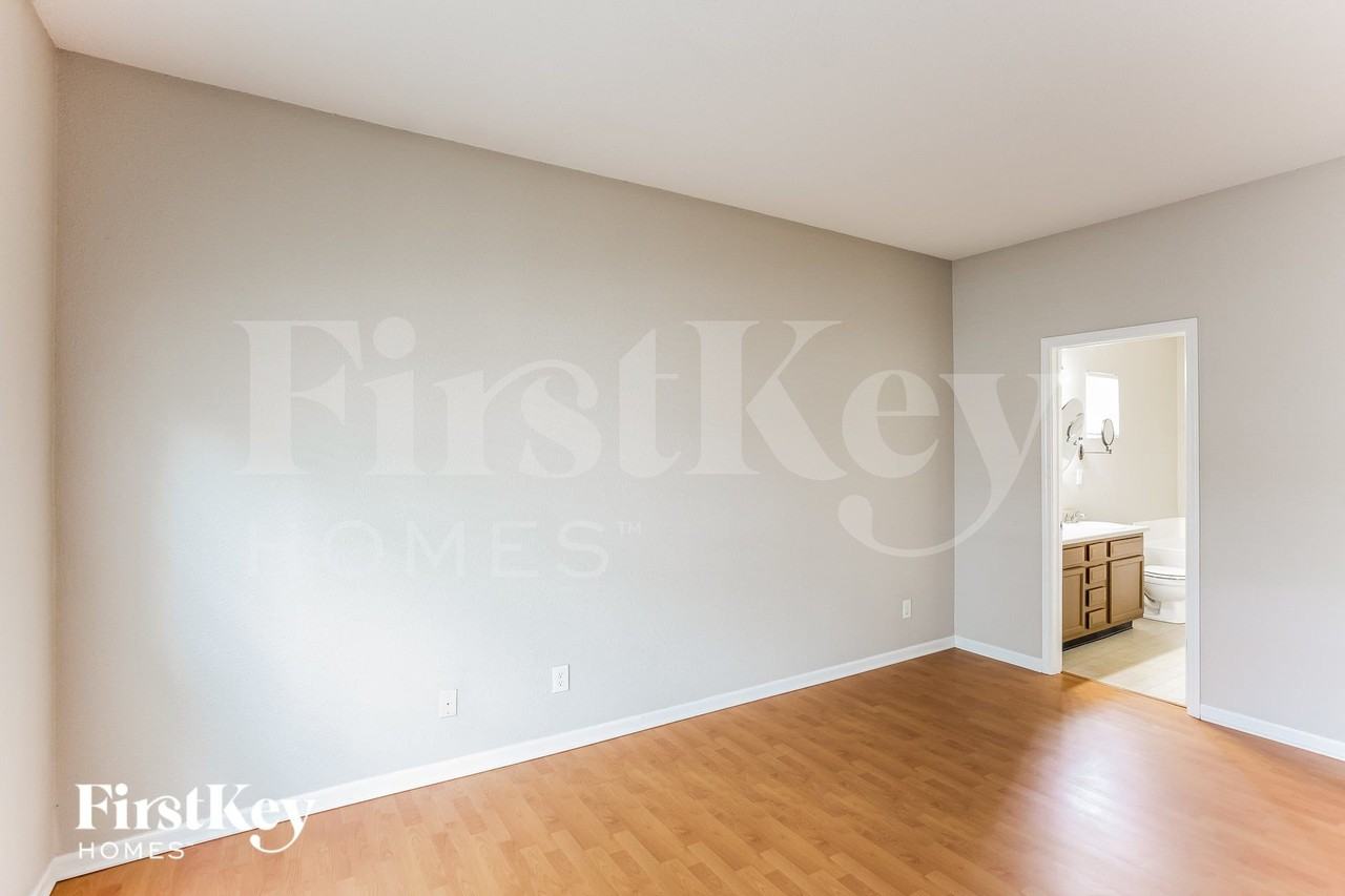 12261 Running Springs Rd - Photo 7 of 15
