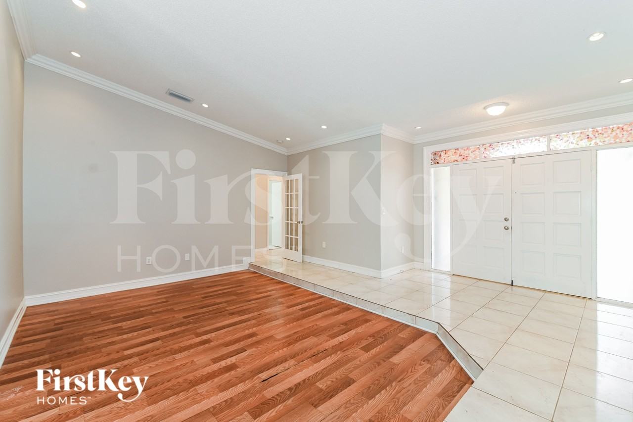 10901 Swplace - Photo 2 of 17