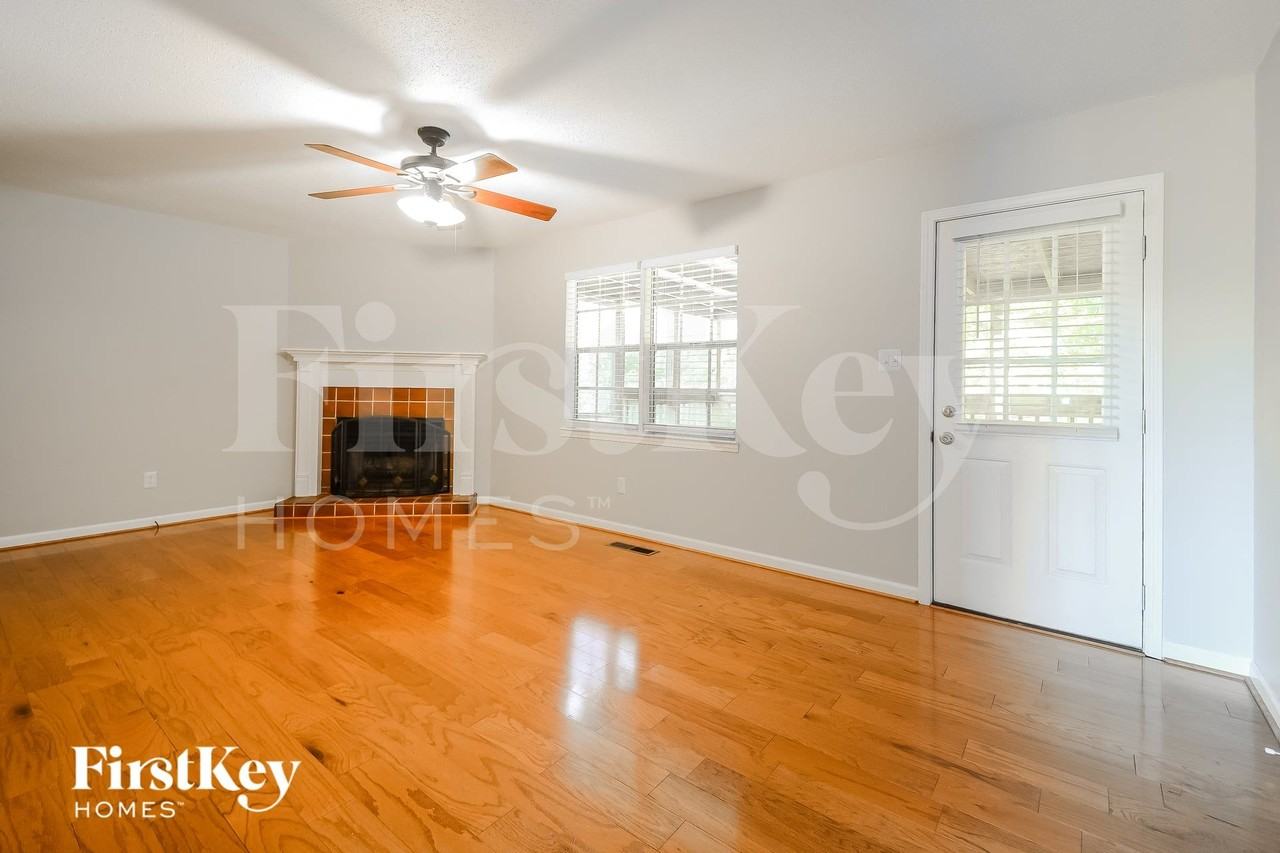 108 Twin Lakes Rd - Photo 4 of 13
