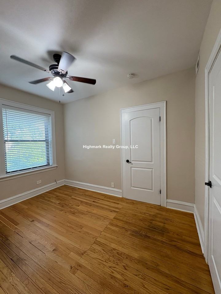 718 Reba Pl #2ON - Photo 6 of 11