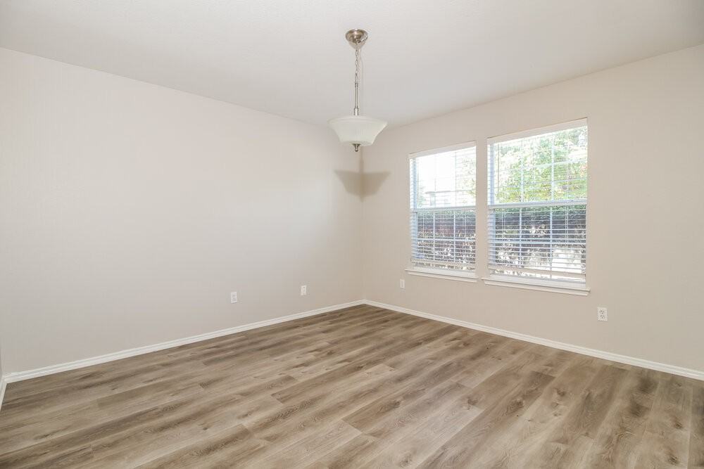9104 Chisholm Trl - Photo 4 of 17