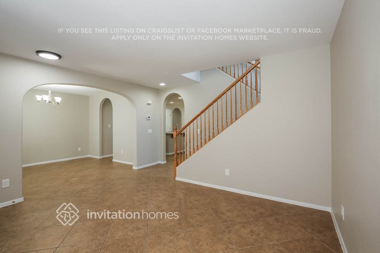 5349 Santa Fe Heights St - Photo 3 of 16