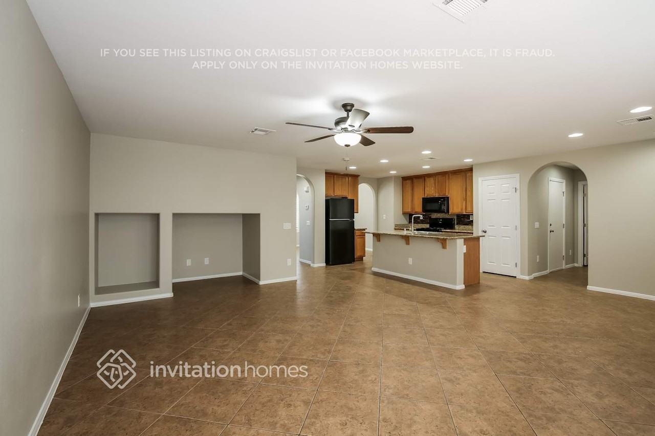5349 Santa Fe Heights St - Photo 5 of 16