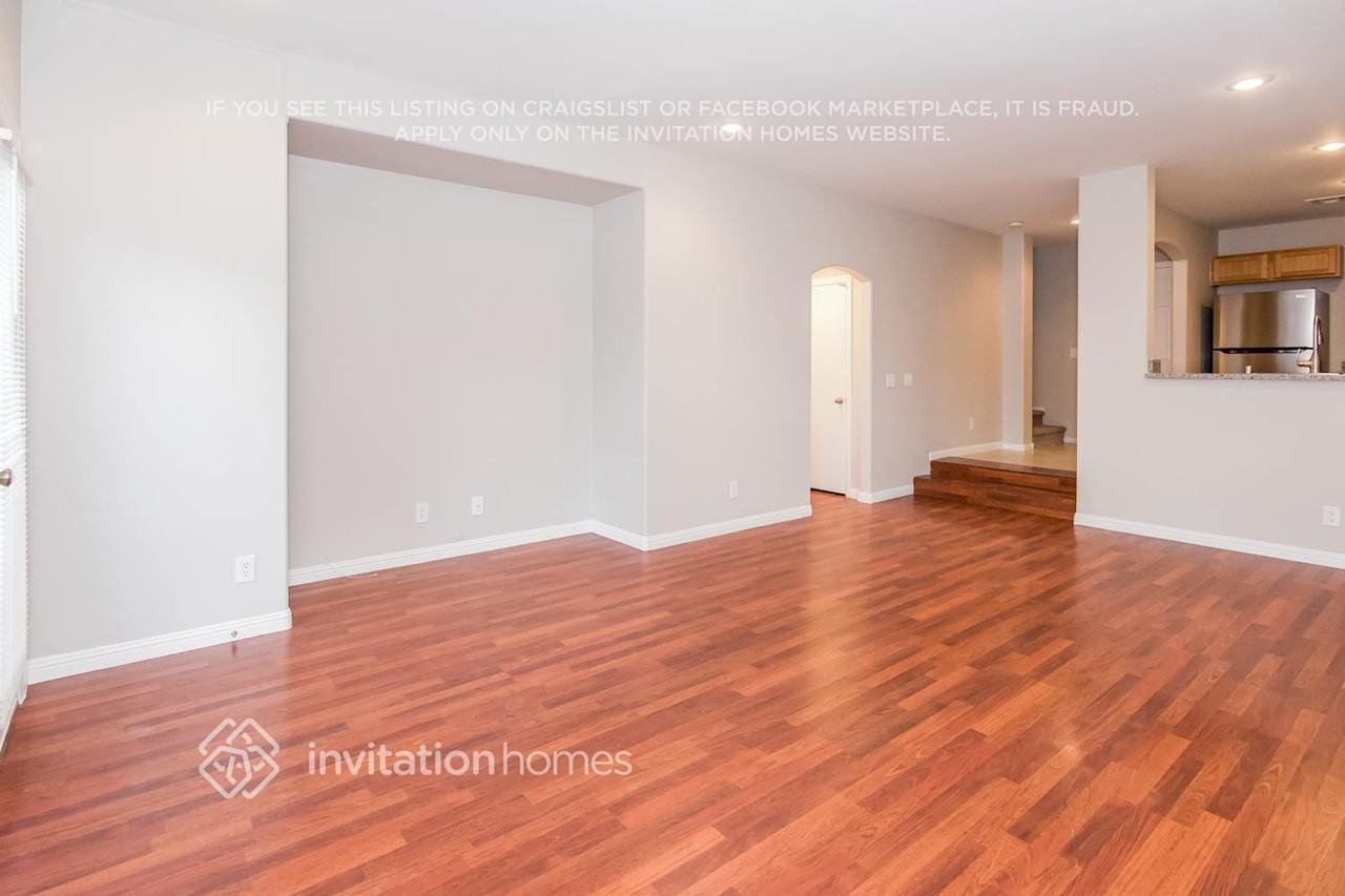 7447 Manfre St - Photo 4 of 14