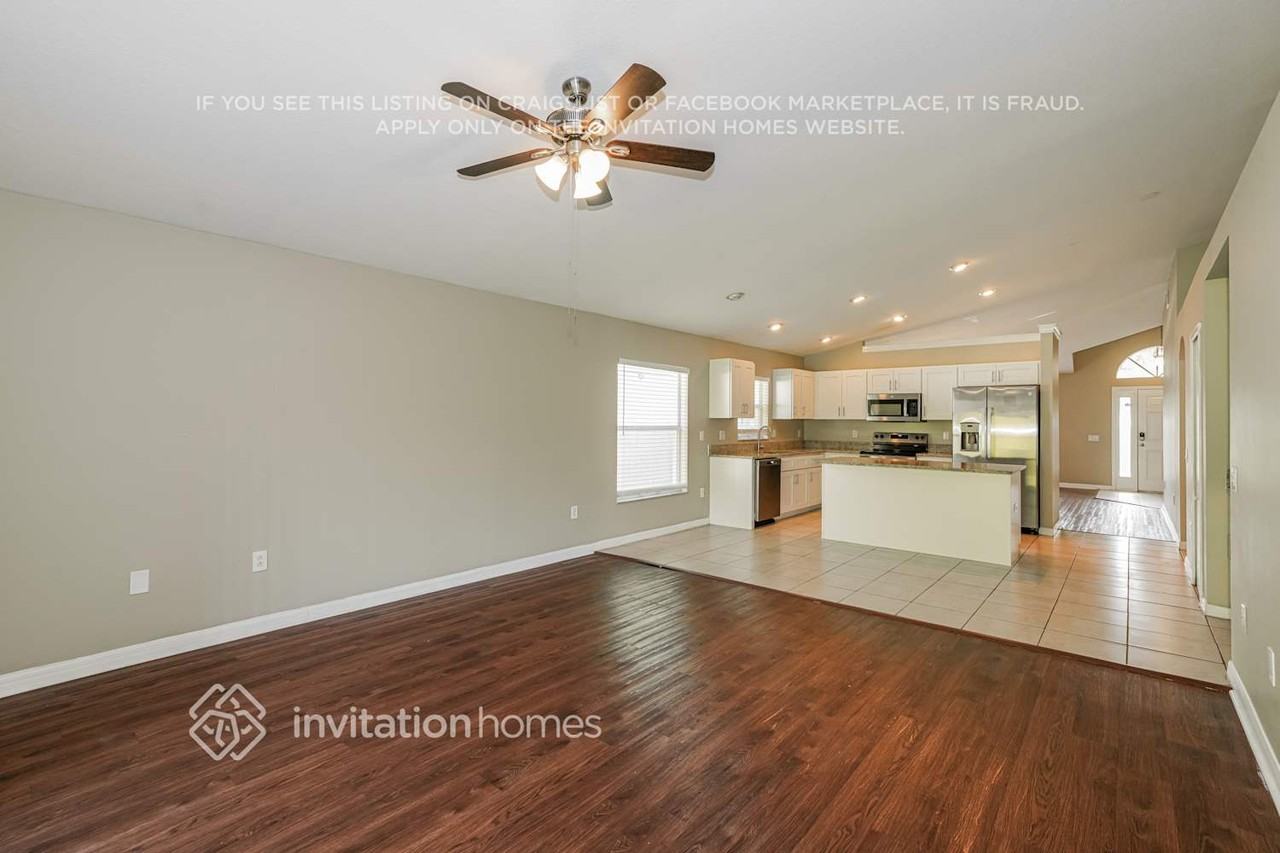 7511 Tower Bridge Dr - Photo 5 of 17