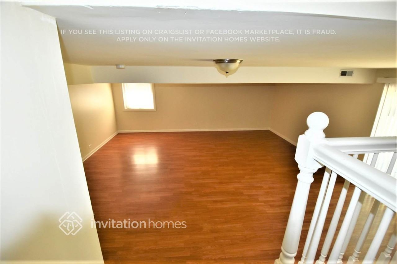 22830 Lakeshore Dr - Photo 2 of 14
