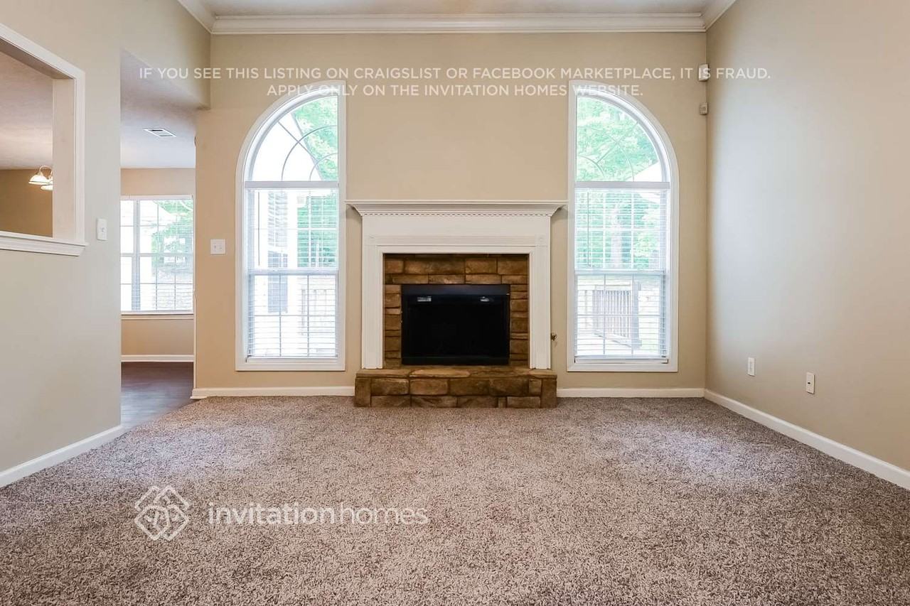 145 Stoney Brook Way - Photo 4 of 20