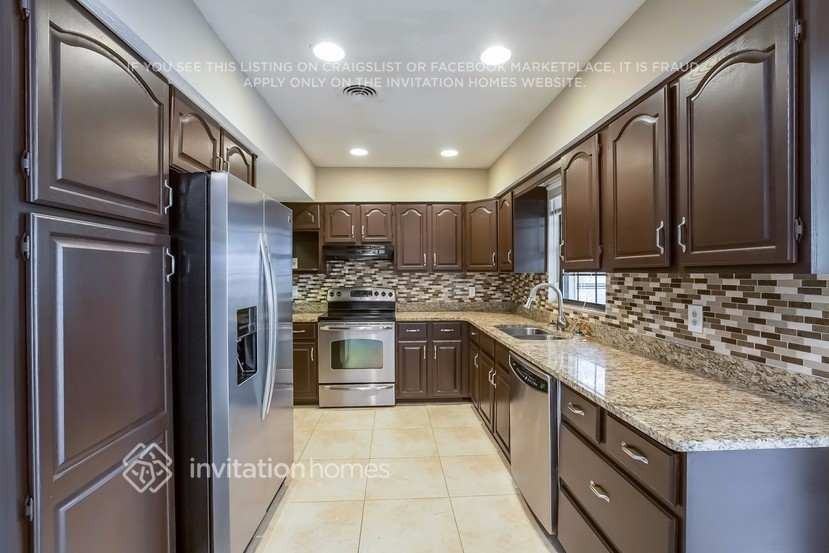 506 E Hilda Dr - Photo 4 of 14