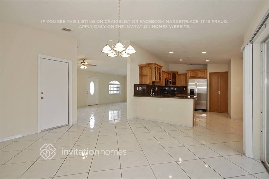16440 Sw 144th Ave - Photo 3 of 13