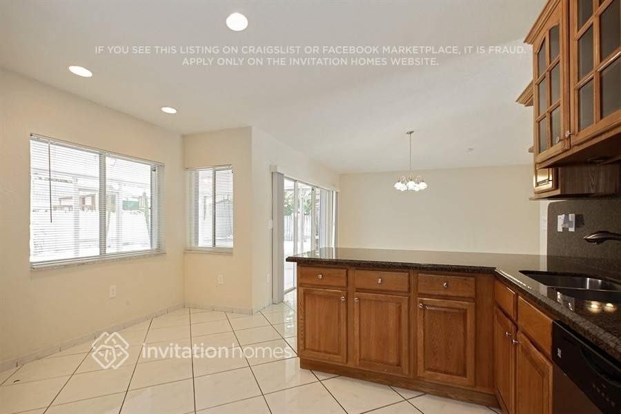 16440 Sw 144th Ave - Photo 5 of 13