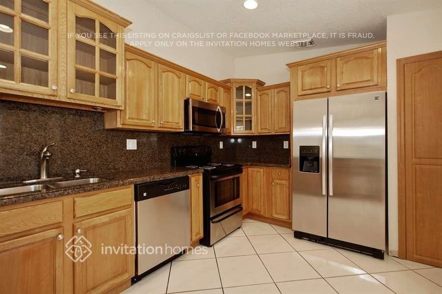 16440 Sw 144th Ave - Photo 6 of 13