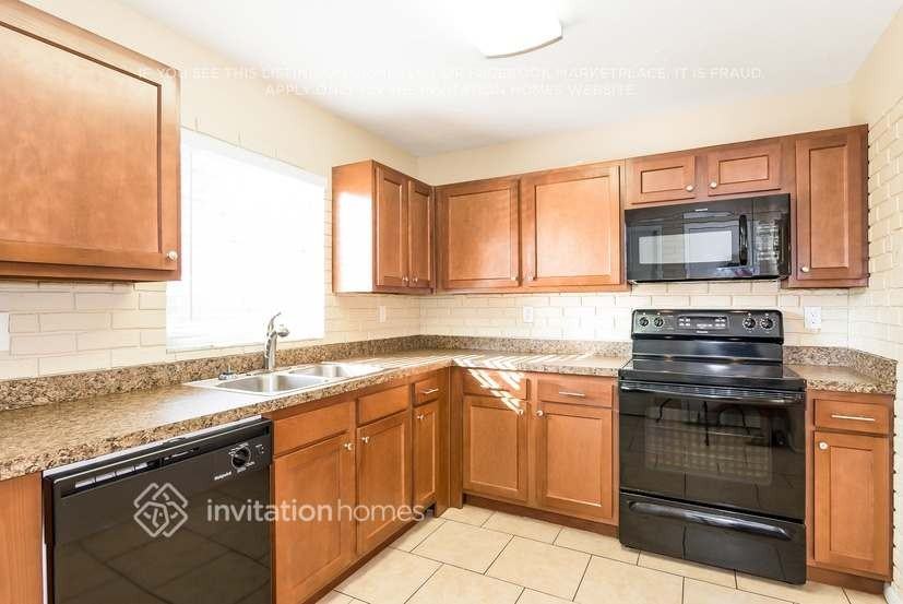 3508 40th Ave W - Photo 2 of 50