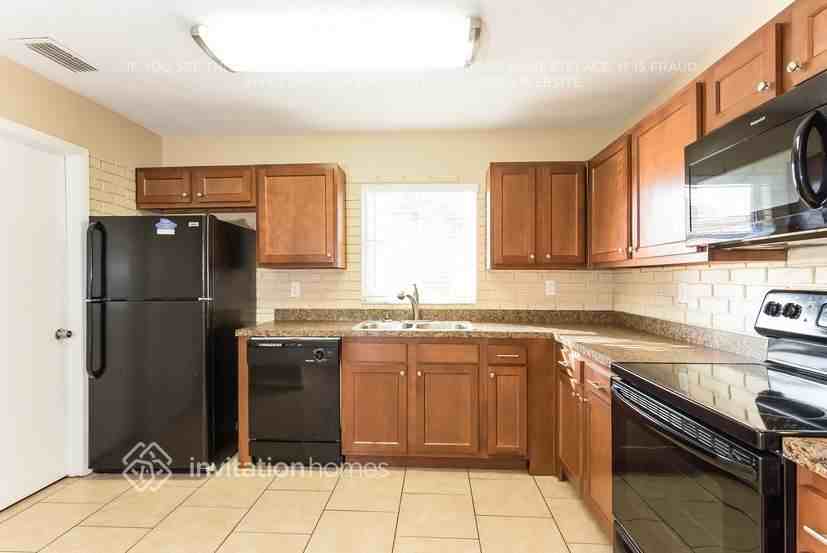 3508 40th Ave W - Photo 7 of 22