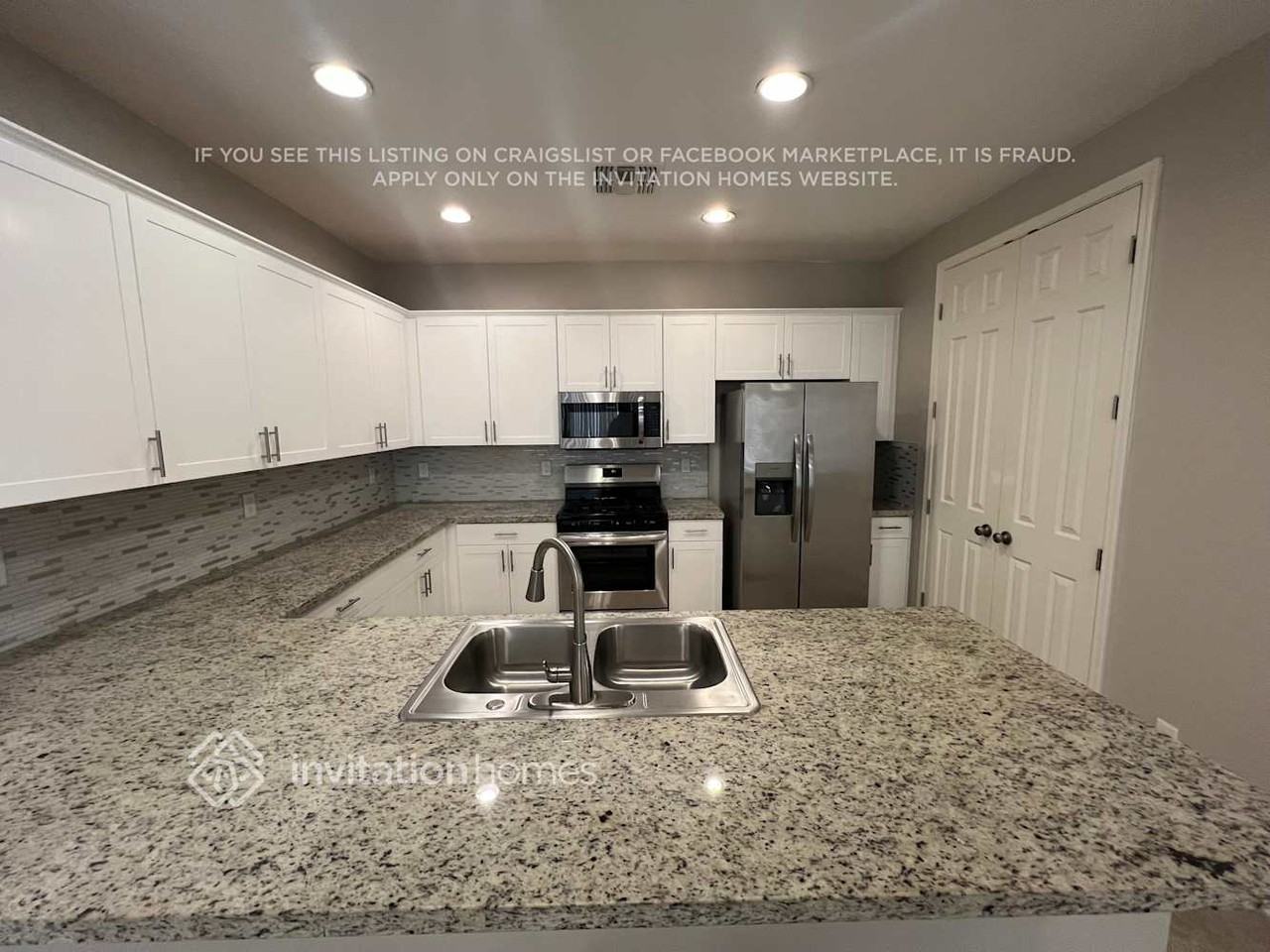 5830 E Grove Ave - Photo 5 of 16