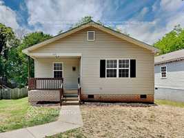 featured image of 1921 Allen St