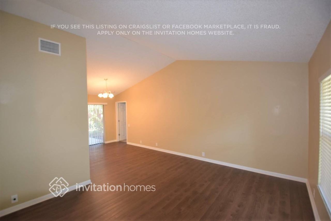 69 Turnstone Dr - Photo 2 of 14