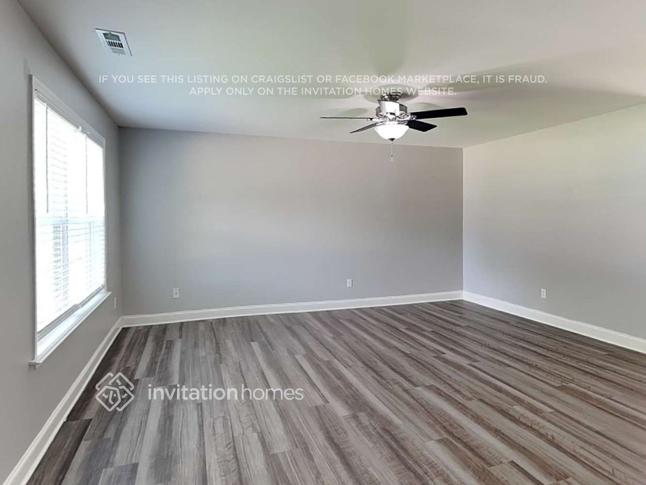 204 Corinthian Dr - Photo 3 of 18