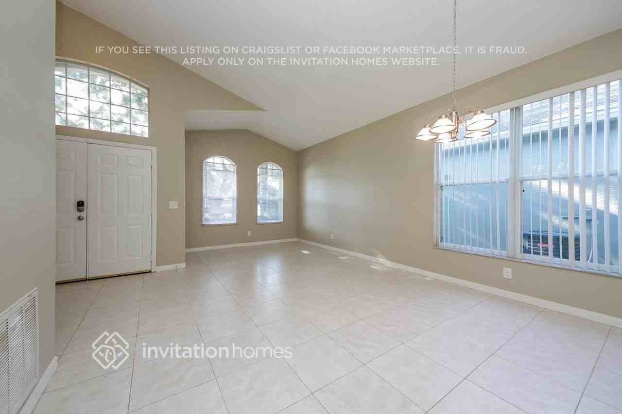 13342 Luxbury Loop - Photo 3 of 18