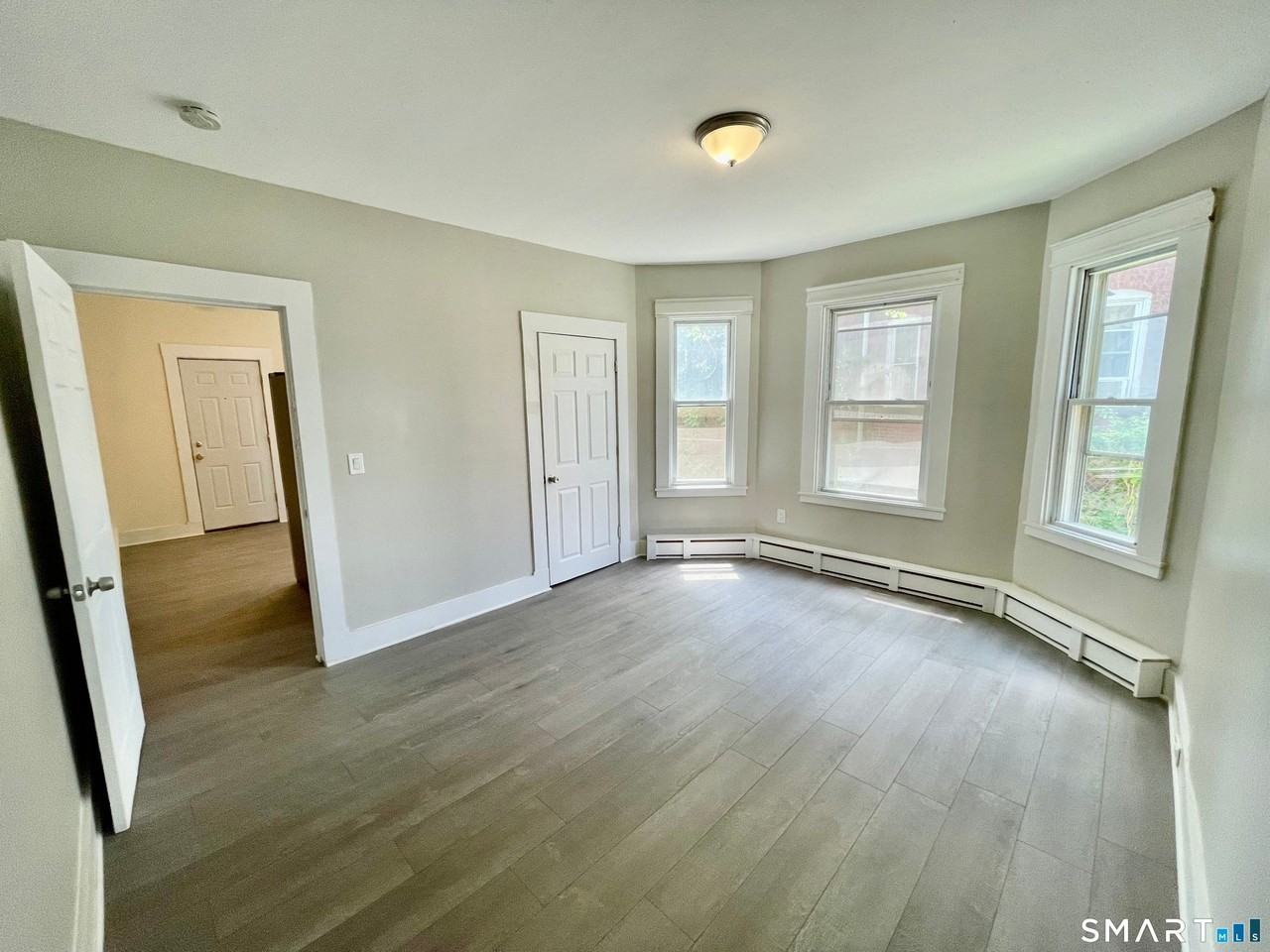 42 Cabot St - Photo 6 of 21