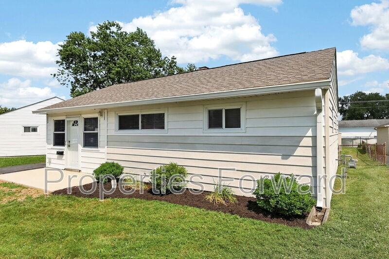 4330 Joseph St - Photo 3 of 38