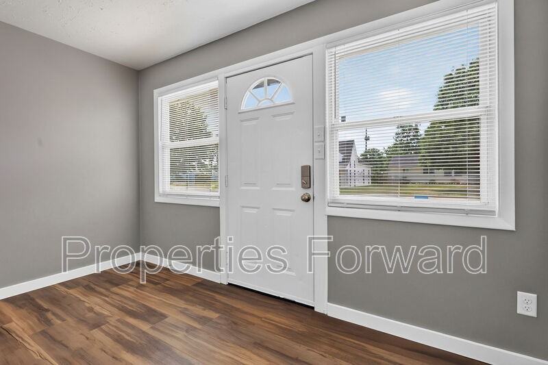 4330 Joseph St - Photo 6 of 38