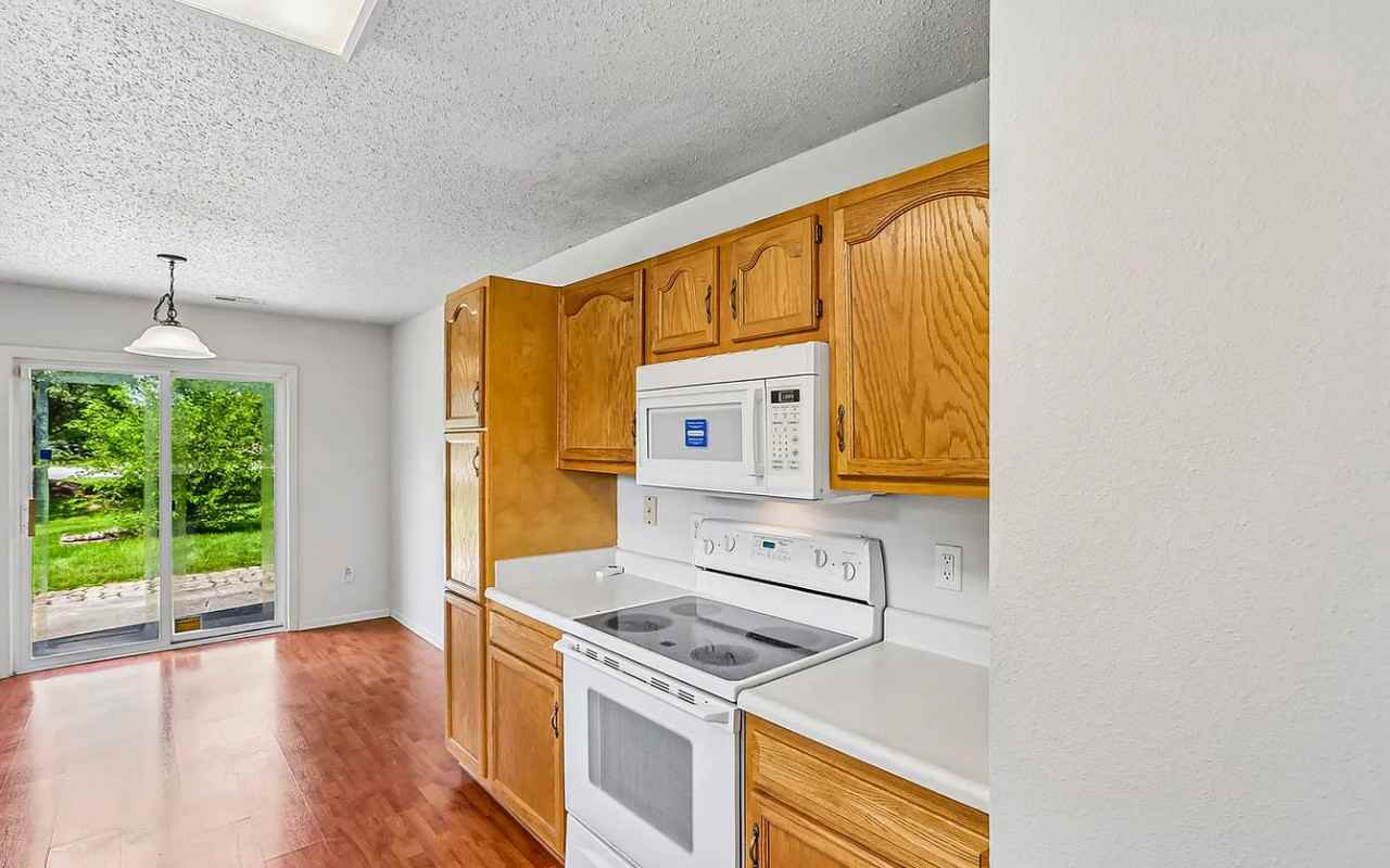 2943 Royal Oaks Crest - Photo 5 of 12