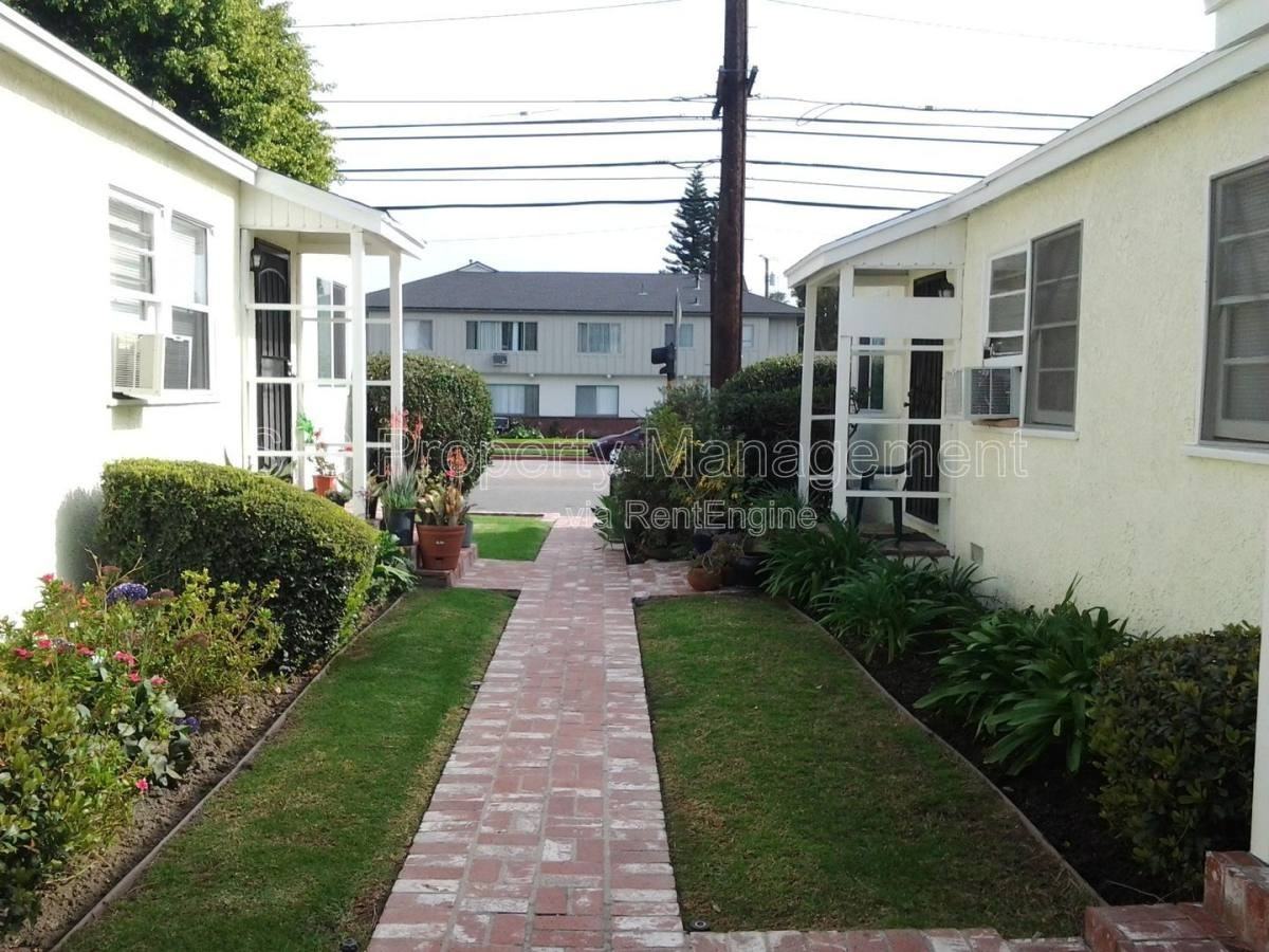 405 W Alameda Ave #H - Photo 5 of 8