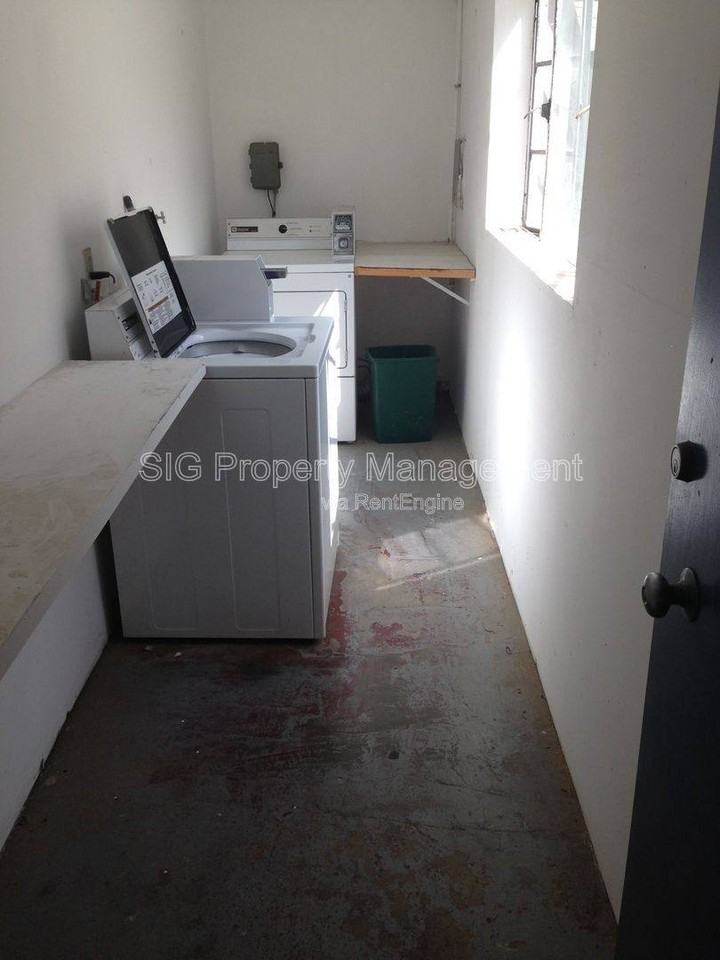 405 W Alameda Ave #H - Photo 7 of 8