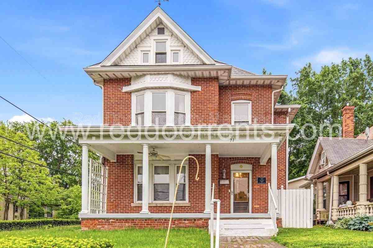 71 W High St - Photo 2 of 10