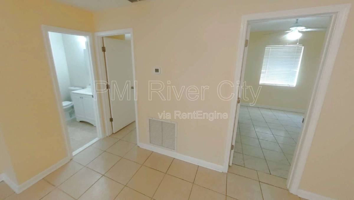 7923 Berry Ave - Photo 3 of 10