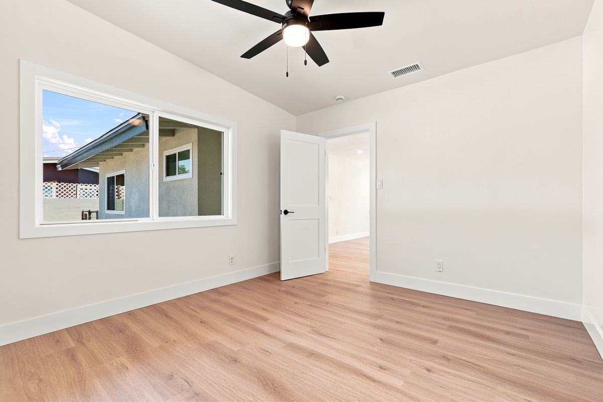 17045 Salais St - Photo 2 of 38
