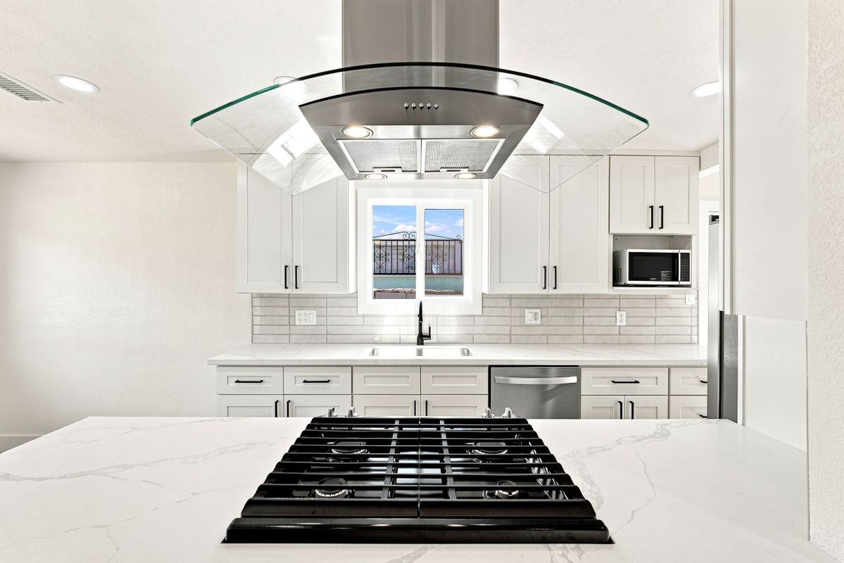 17045 Salais St - Photo 7 of 38