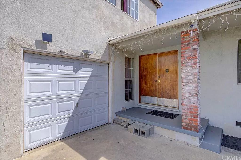 9403 Carron Dr - Photo 3 of 48