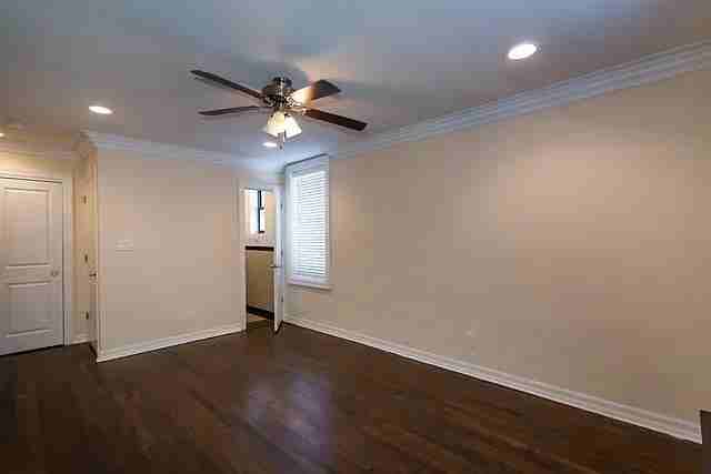 707 Beach 9th St - Photo 4 of 5