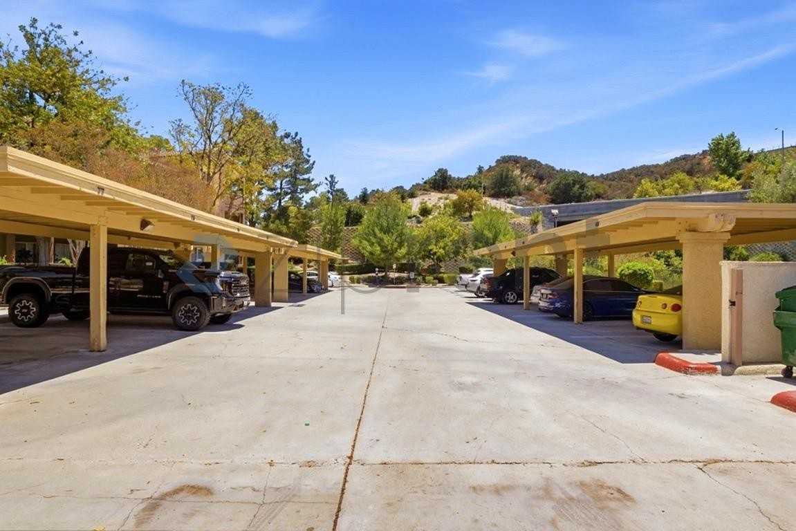 2275 Del Mar Way - Photo 5 of 18