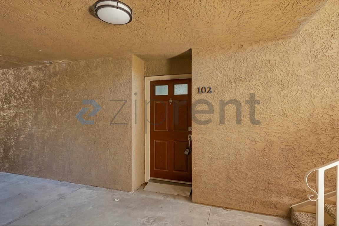 2275 Del Mar Way - Photo 6 of 18