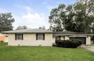featured image of 3896 W Fairview Rd