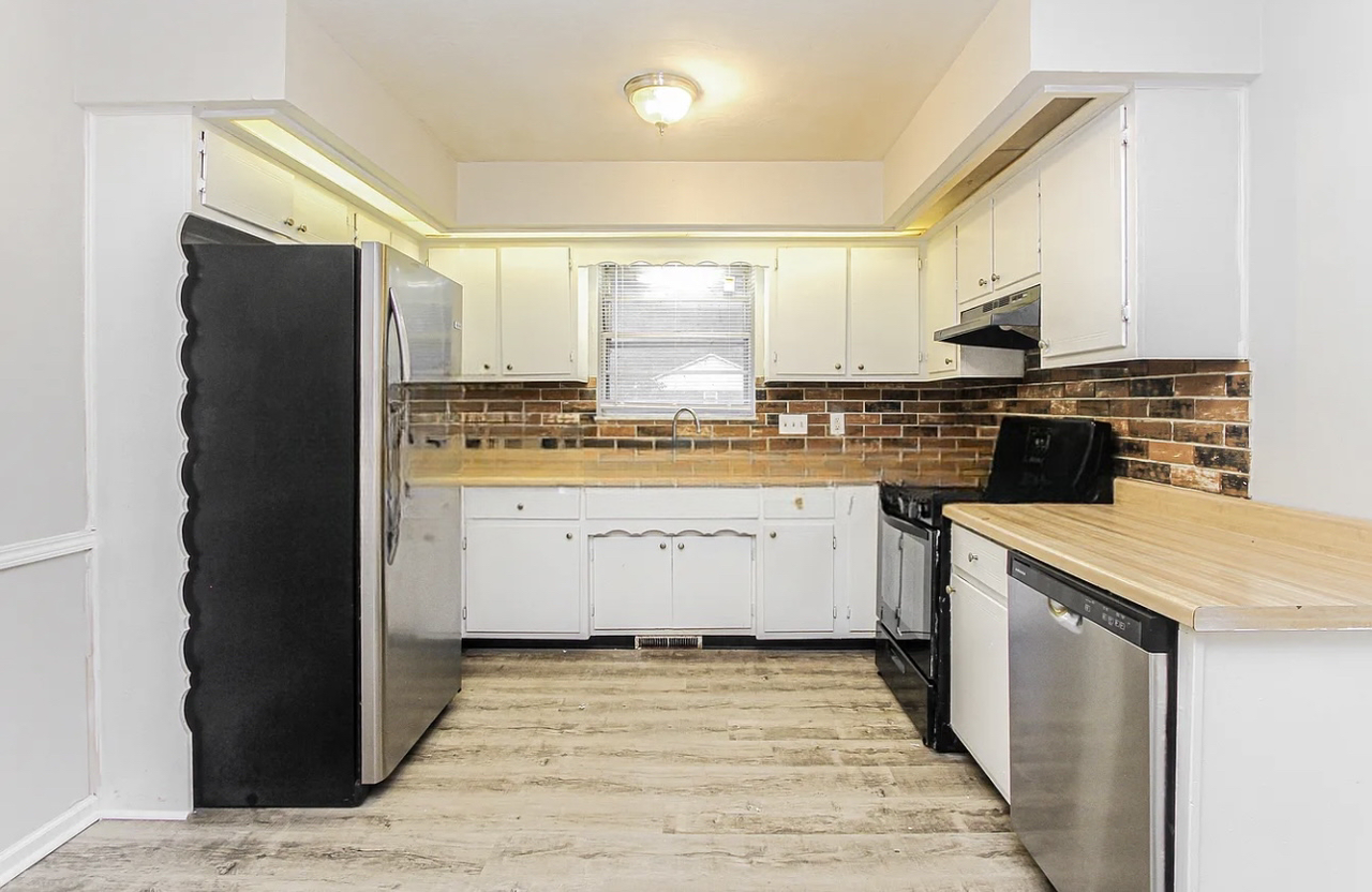 3896 W Fairview Rd - Photo 3 of 7