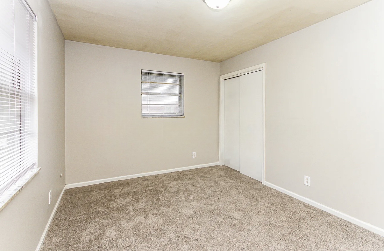 3896 W Fairview Rd - Photo 6 of 7