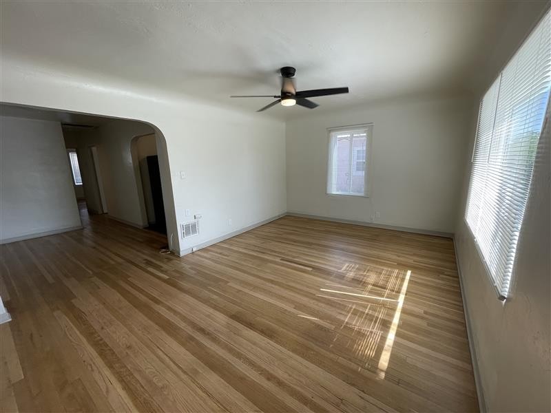 214 Princeton Dr Se - Photo 2 of 19