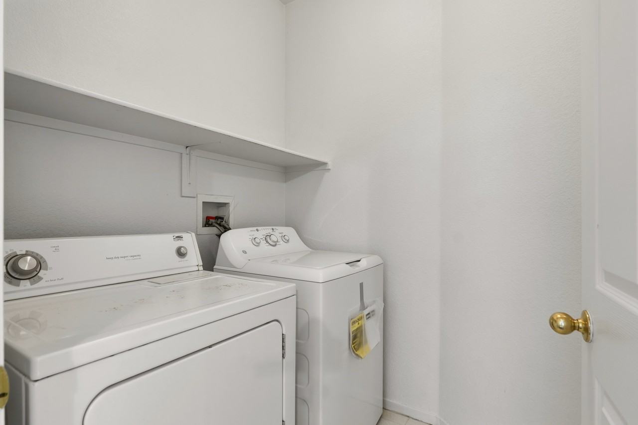 8536 Sweet Cedar Ave - Photo 7 of 24