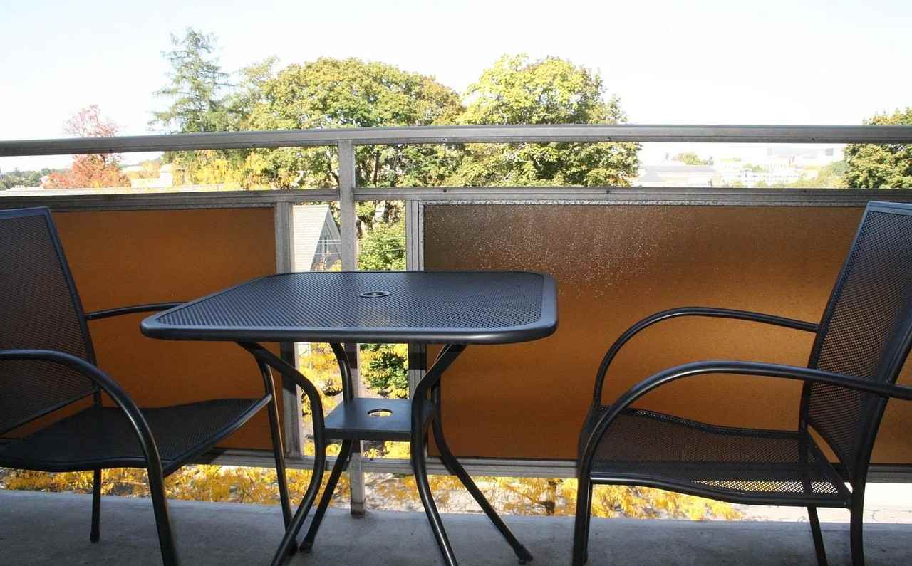 200 Highland Ave - Photo 5 of 10