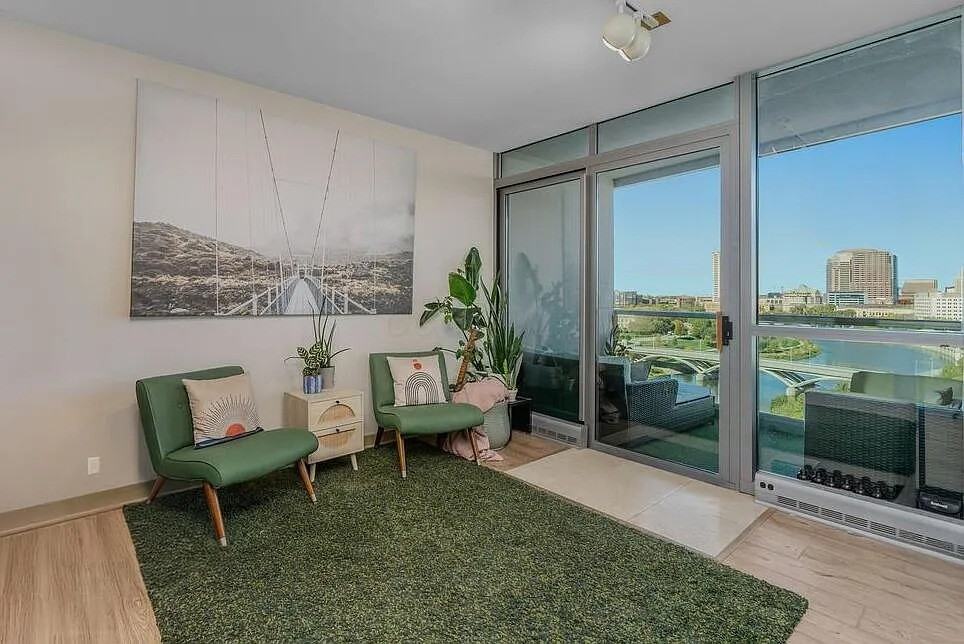 1 Miranova Pl - Photo 4 of 8