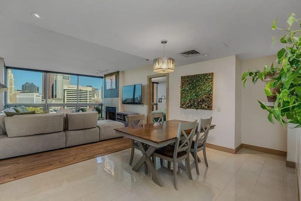 1 Miranova Pl - Photo 5 of 8